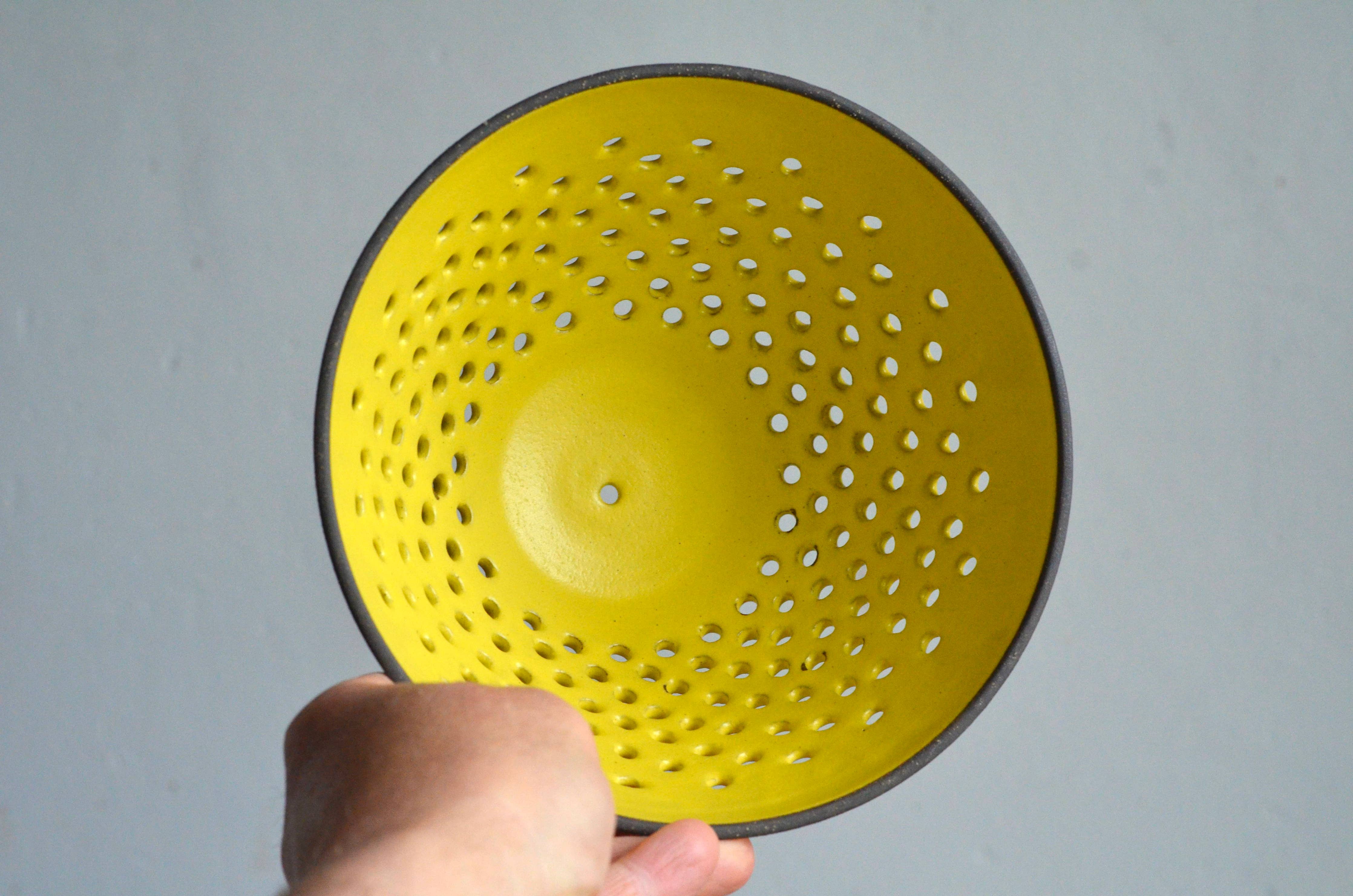 Berry Bowl or Colander - Yellow - 7 1/4x 3 1/2"