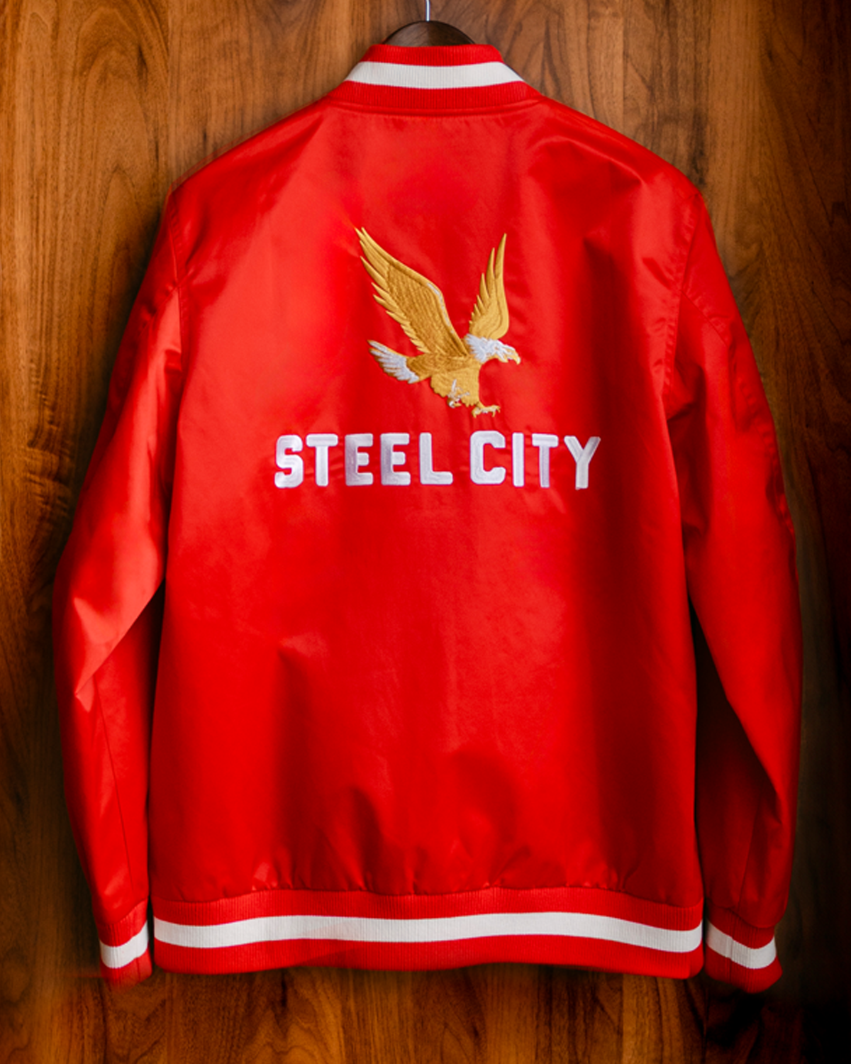 Eagle Dive Jacket: Black / L