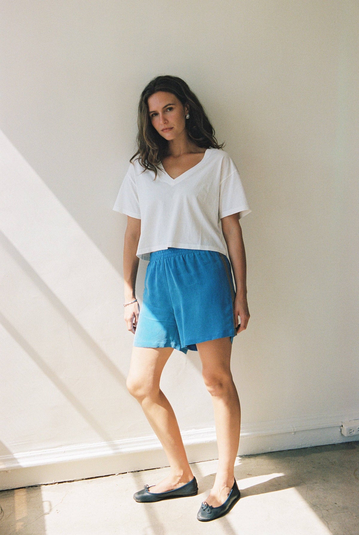 Deep V Tee: White / M