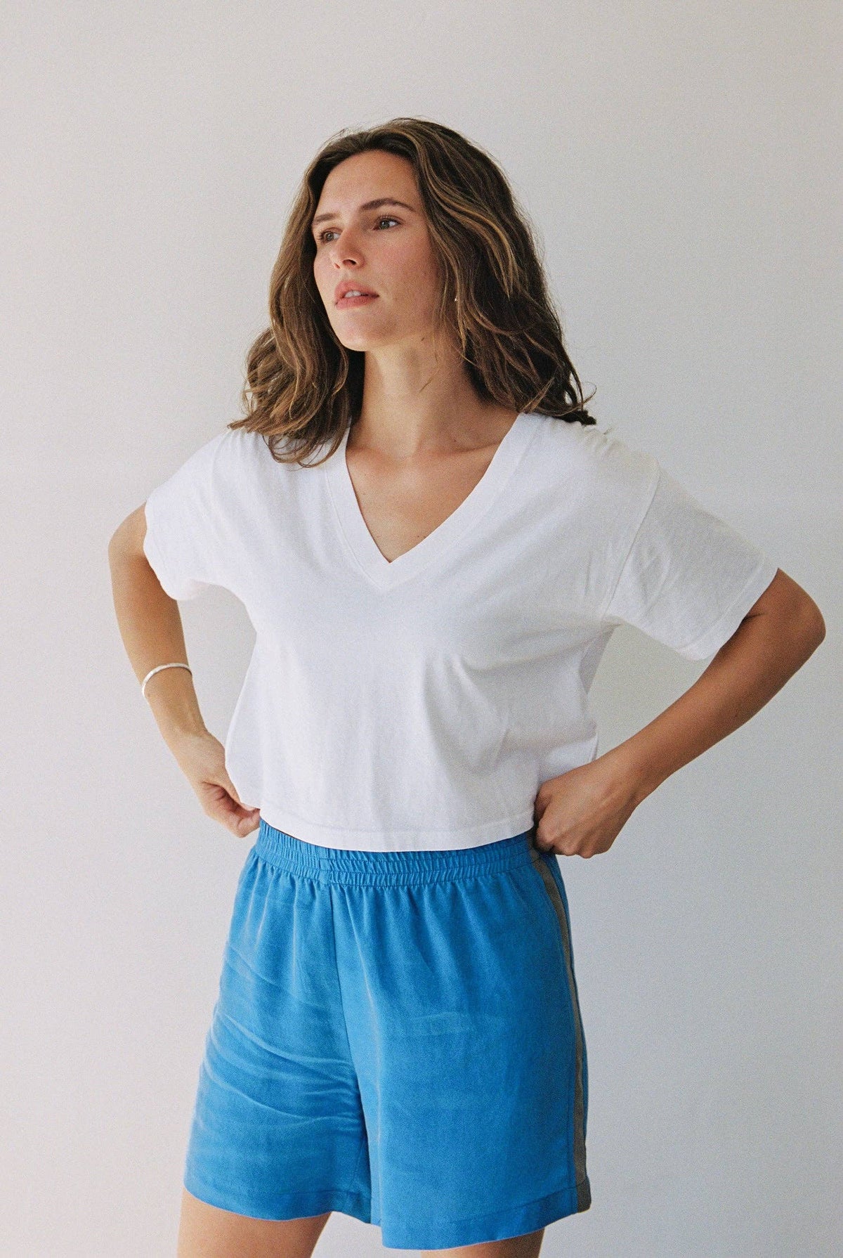 Deep V Tee: White / M