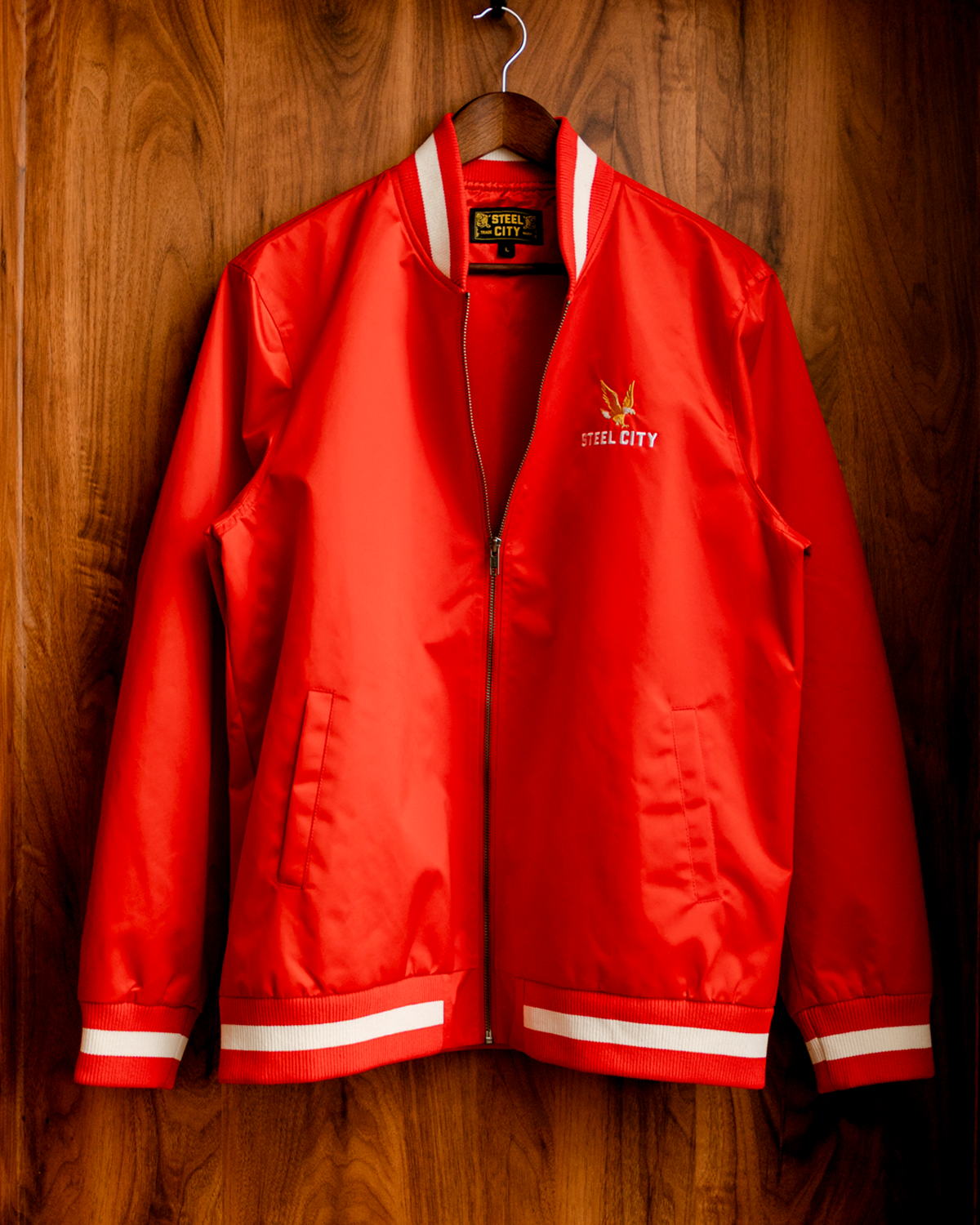 Eagle Dive Jacket: Black / L