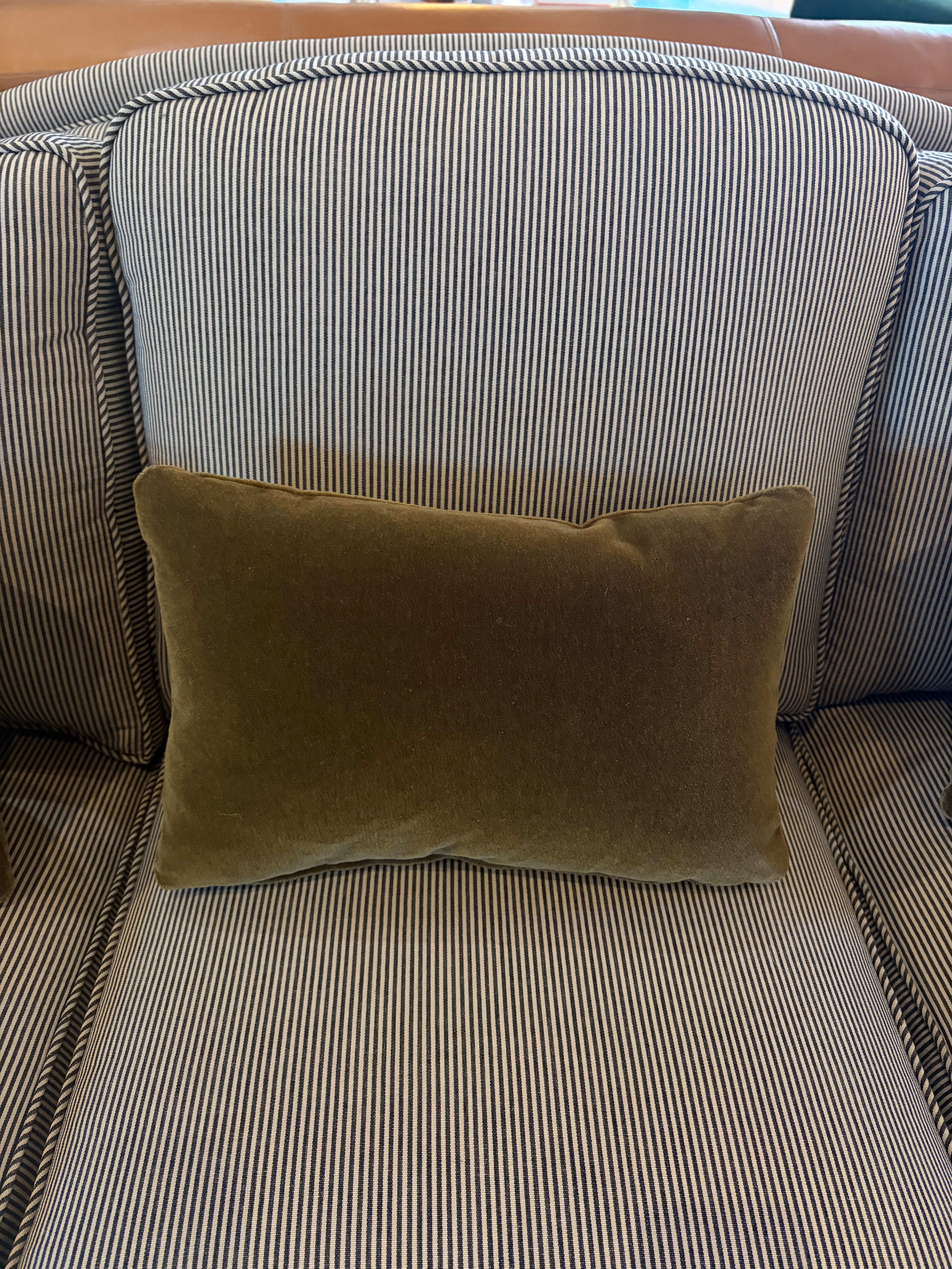 Rectangle Velvet Pillow 17x11