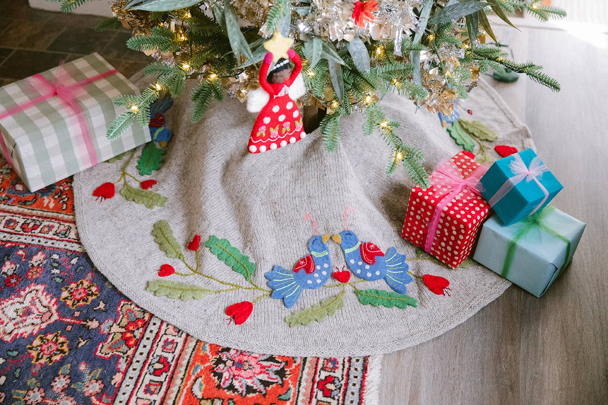 Coo Coo Bird Tree Skirt - Gray: Gray