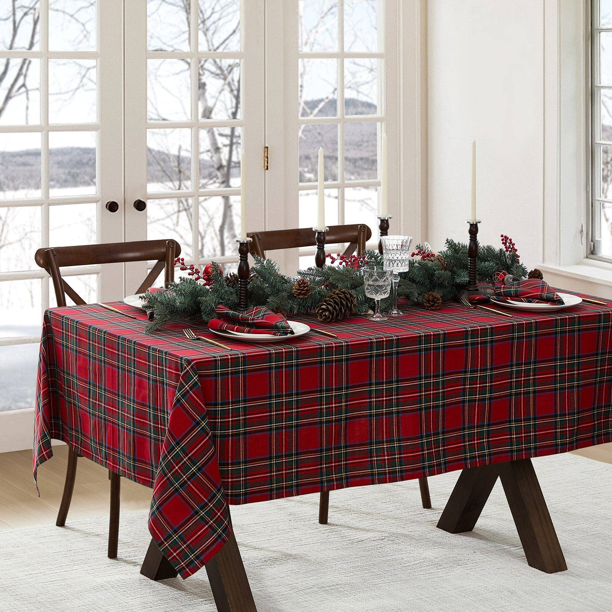 Stowe Tartan Holiday Plaid Tablecloth: Red / 60"x120"