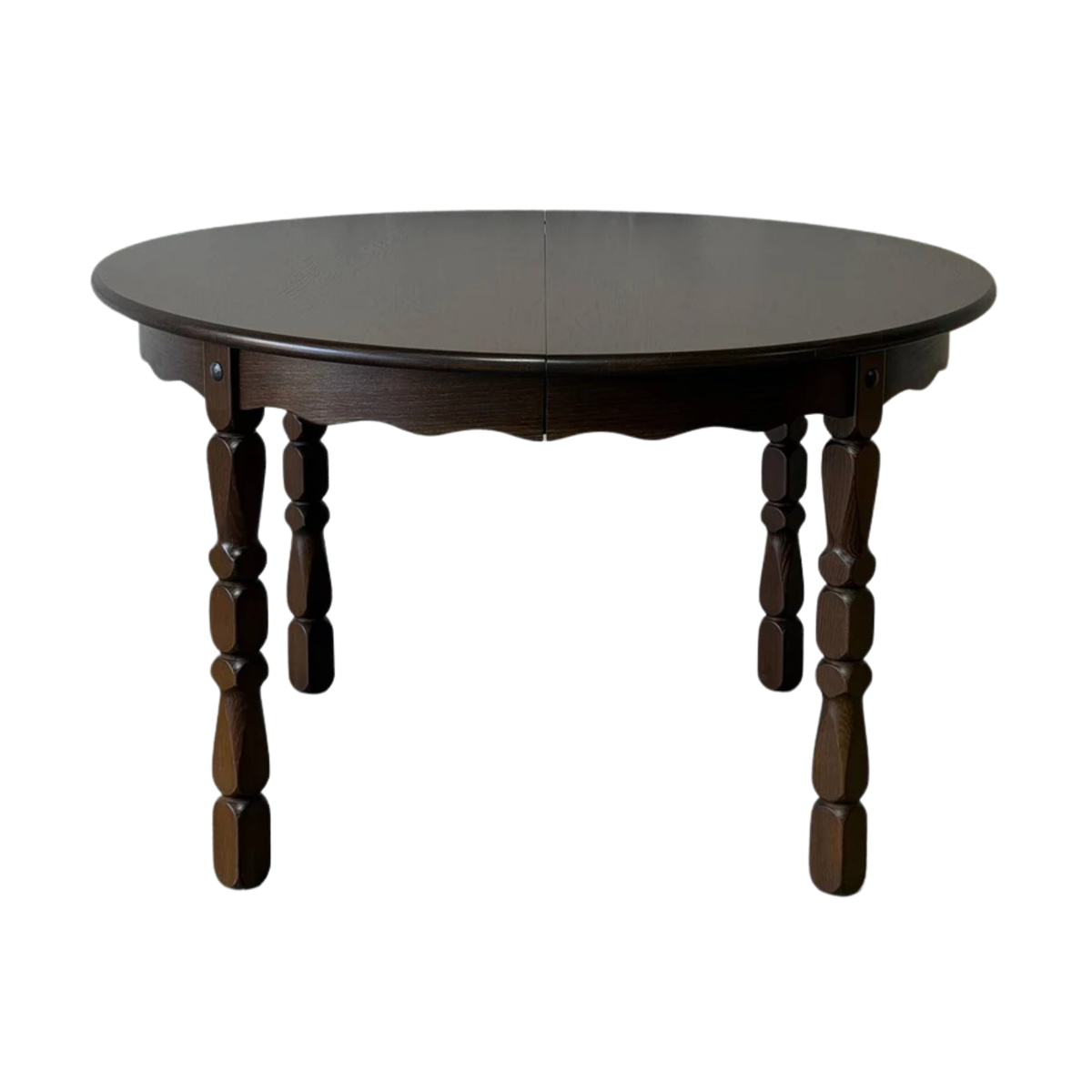 Dark Oak Extendable Round Dining Table with Scalloped Apron and Turned Legs Vintage 1970s